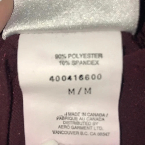 𝅺Season’s Collection velvety texture shimmery wine color pull on leggings size M - Picture 5 of 7